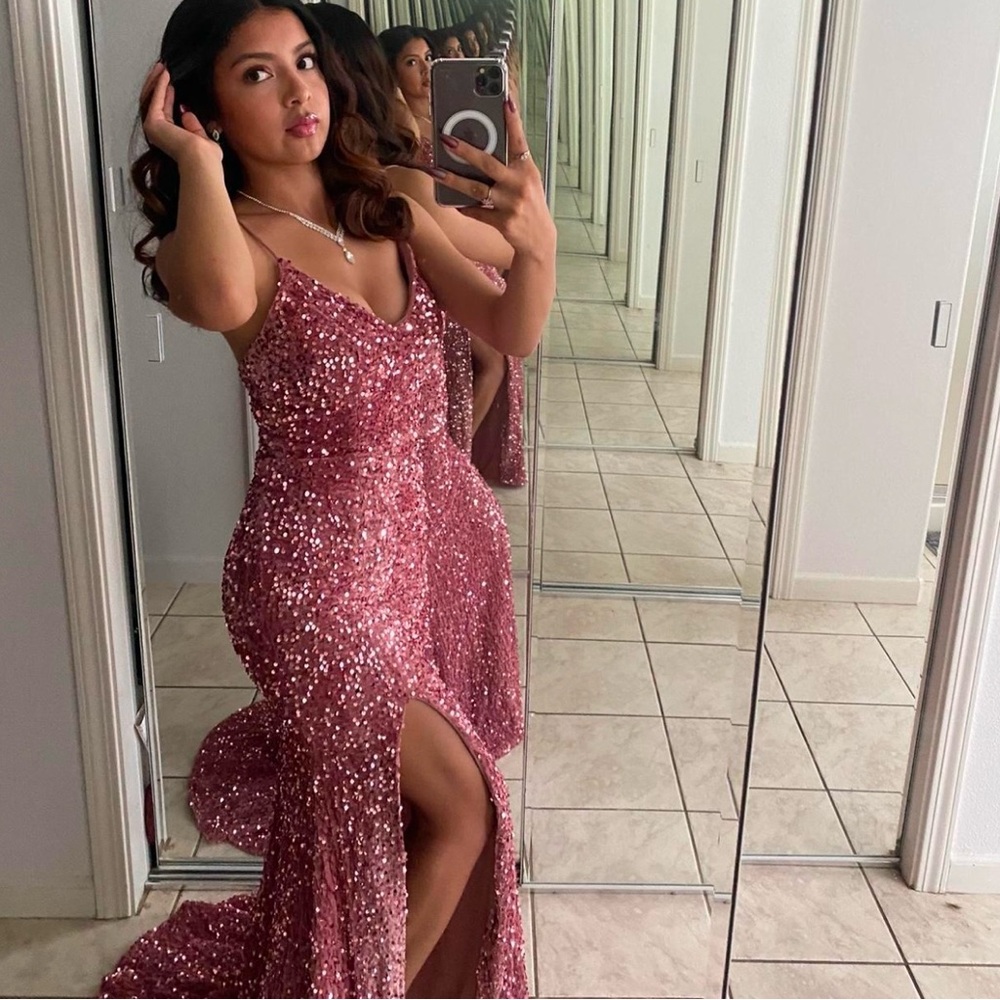 Elegant Pink Sequin Dress